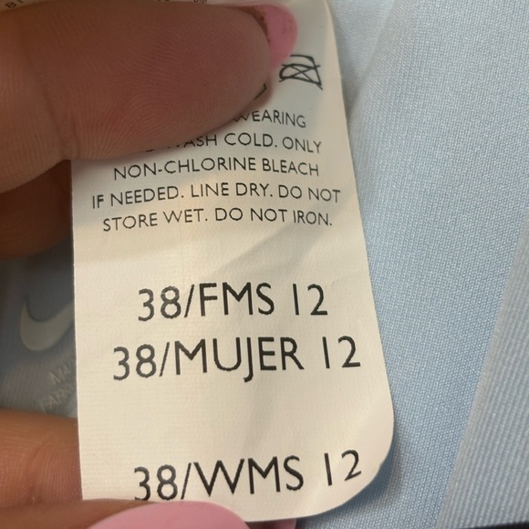 NIKE NWT Chlorine-Resistant Black One-Piece Bathing Suit - Picture 11 of 13